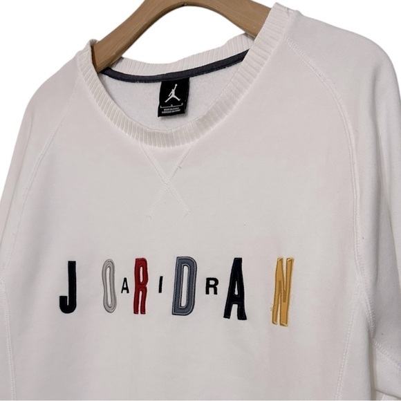 Nike Men’s Size L White Patch Embroidered Jordan Logo White Pullover Sweatshirt - Picture 1 of 7